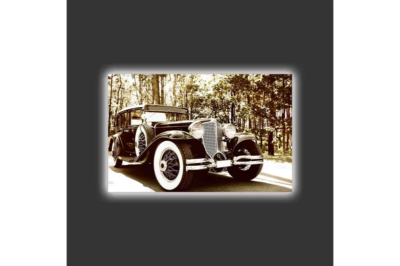 Canvastavla med LED-belysning - Vintage bil i en naturskön miljö - Svart / Vit / Grå - Inredning - Tavlor & konst - Canvastavlor