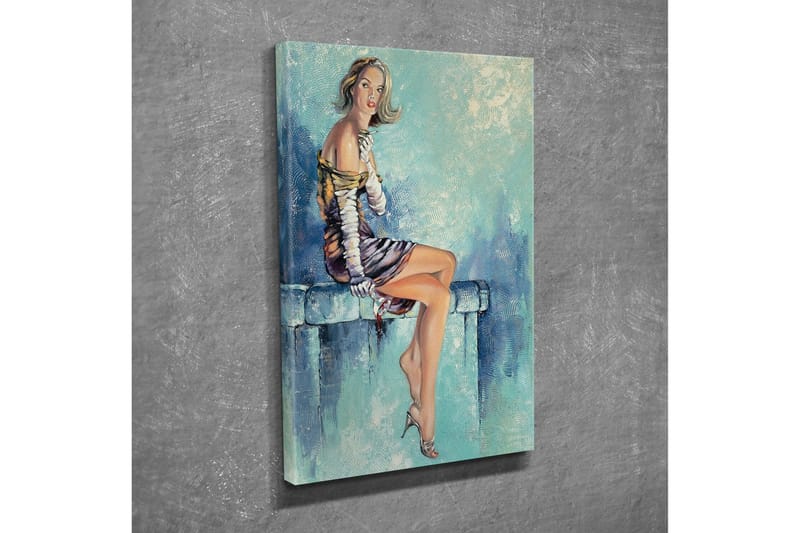 Canvastavla - Sittande kvinna i elegant klänning med en förförisk pose - Blå / Beige / Brun - Inredning - Tavlor & konst - Canvastavlor