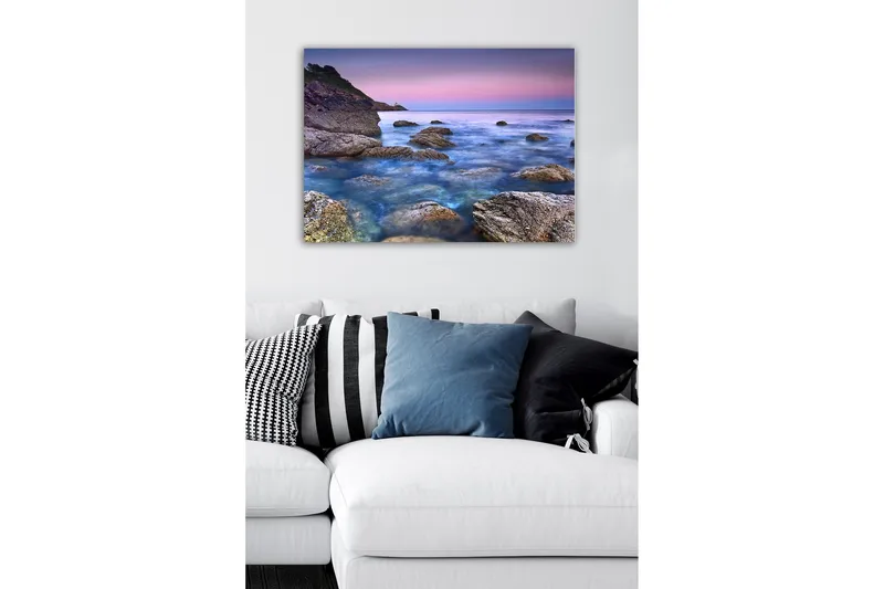 Canvastavla - Stämningsfull kustlandskap med klippor och hav - Blå / Grå / Lila - Inredning - Tavlor & konst - Canvastavlor