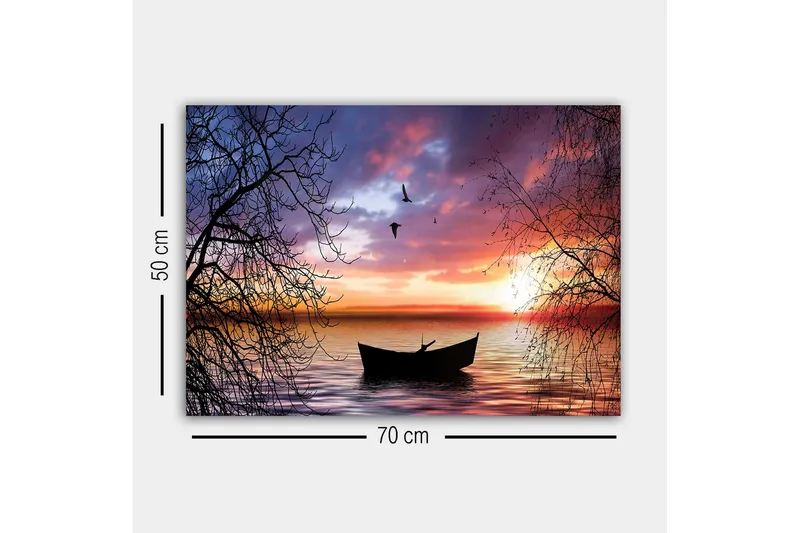 Canvastavla - Stämningsfull solnedgång över en stilla sjö med en båt i fokus - Lila / Orange / Svart - Inredning - Tavlor & konst - Canvastavlor