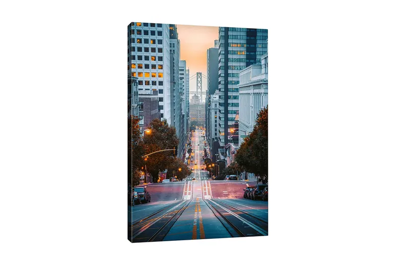 Canvastavla - Stadsgata med sikt mot en bro i bakgrunden, Blå / Orange / Grå