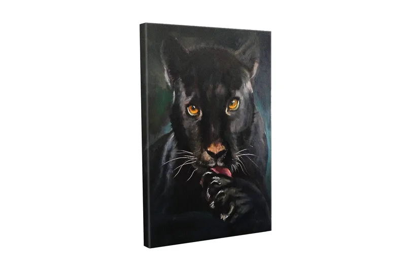 Canvastavla - Svart panter med intensiva ögon som slickar sin tass, Svart / Guld / Mörkgrön