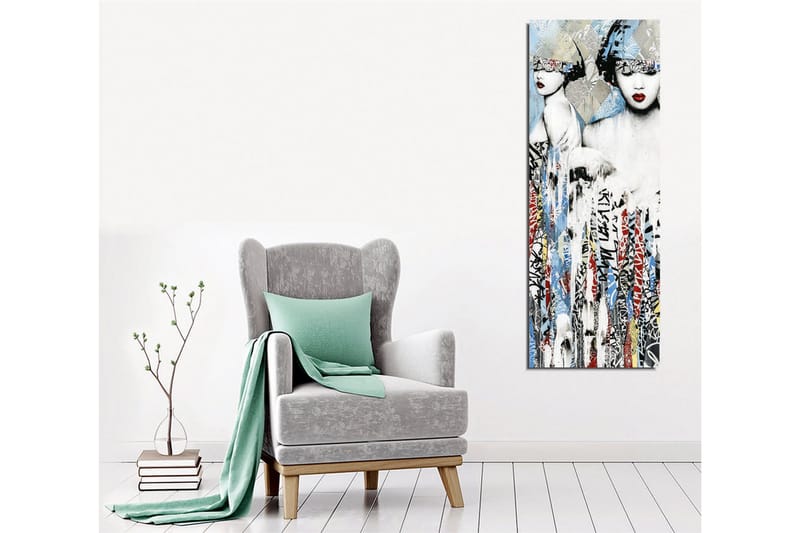 Canvastavla - Två stiliserade kvinnor med ansiktena delvis dolda av huvudbonader och starka röda läppar - Blå / Svart / Röd - Inredning - Tavlor & konst - Canvastavlor