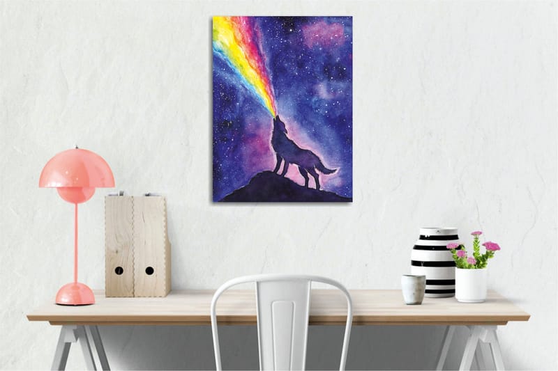 Canvastavla - Varg som ylar mot en färgglad regnbåge i natthimlen - Mörkblå / Lila / Regnbågsfärger - Inredning - Tavlor & konst - Canvastavlor