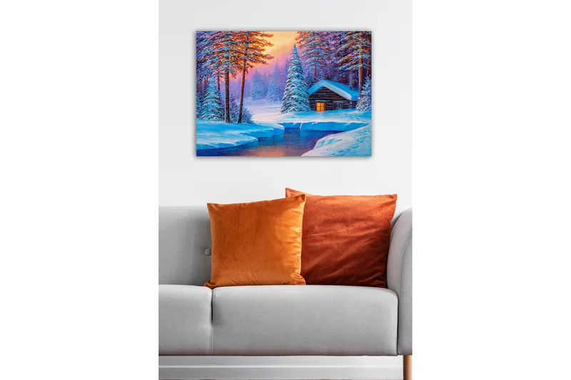 Canvastavla - Vinterlandskap med en stuga omgiven av snöklädda träd - Blå / Vit / Lila - Inredning - Tavlor & konst - Canvastavlor