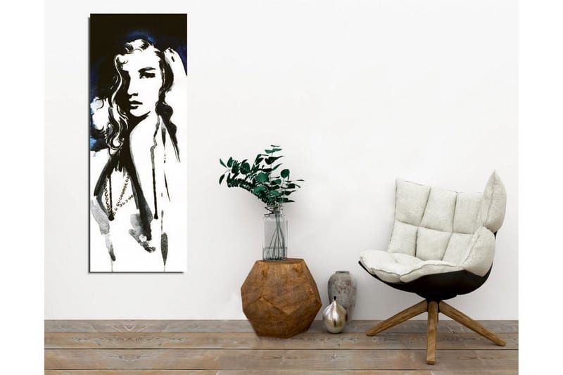 Canvastavla - Porträtt av en kvinna med långt hår och en mystisk uttryck - Svart / Vitt / Mörkblått - Inredning - Tavlor & konst - Canvastavlor