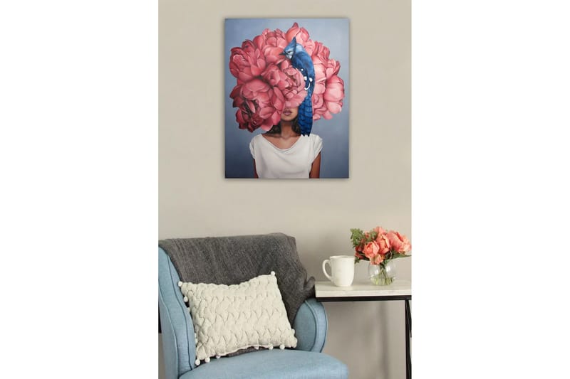 Canvastavla - Porträtt av en kvinna med en stor bukett av rosa blommor som huvud och en blå fågel sittande på blommorna - Rosa / Blå / Beige - Inredning - Tavlor & konst - Canvastavlor