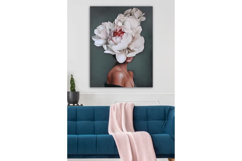 Canvastavla - Porträtt av en kvinna med en stor blomsterkrans av vita pioner som täcker hennes huvud - Vit / Mörkgrön / Rosa - Inredning - Tavlor & konst - Canvastavlor