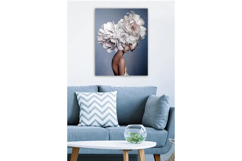 Canvastavla - Porträtt av en kvinna med en stor blomsterkrans som huvudprydnad - Vit / Ljusrosa / Beige - Inredning - Tavlor & konst - Canvastavlor