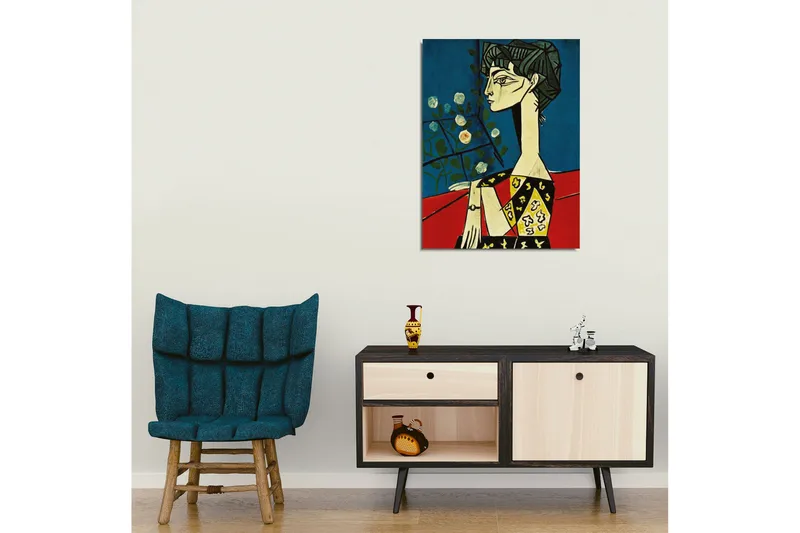 Canvastavla - Porträtt av en kvinna med stiliserade drag och blommor i bakgrunden - Blå / Röd / Svart - Inredning - Tavlor & konst - Canvastavlor