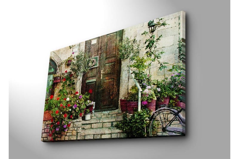 Stor Canvastavla 100x70 cm - Vacker dörr omgiven av färgglada blommor och grönska - Röd / Grön / Lila - Inredning - Tavlor & konst - Canvastavlor
