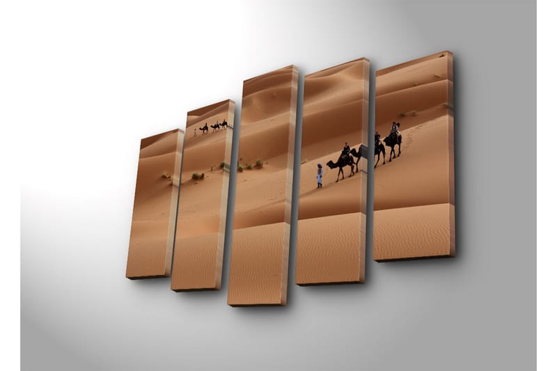Stor Canvastavla i 5 delar 105x70 cm - Kamelkaravan som rör sig genom sanddyner - Sandbeige / Ljusbrun / Grön - Inredning - Tavlor & konst - Canvastavlor