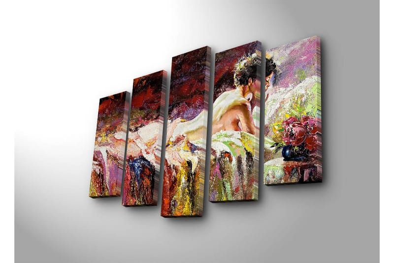 Stor Canvastavla i 5 delar 105x70 cm - Sensuell kvinna som vilar på en säng med blommor i närheten - Röd / Lila / Beige - Inredning - Tavlor & konst - Canvastavlor