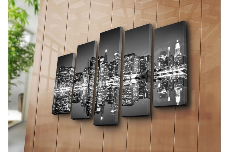 Stor Canvastavla i 5 delar 105x70 cm - Svartvit stadsbild med reflektioner i vattnet - Svart / Vitt / Grått - Inredning - Tavlor & konst - Canvastavlor
