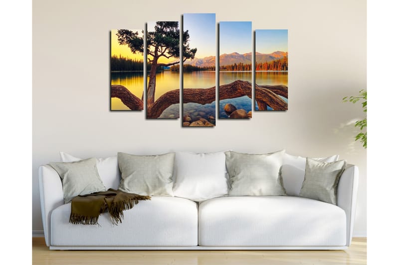 Stor Canvastavla i 5 delar 105x70 cm - Vacker sjölandskap med en ensam trädkrona vid vattnet - Grön / Blå / Brun - Inredning - Tavlor & konst - Canvastavlor