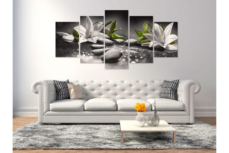 Tavla Lilies And Stones 5 Parts Wide Grey 100x50 - Artgeist sp. z o. o. - Inredning - Tavlor & konst - Canvastavlor