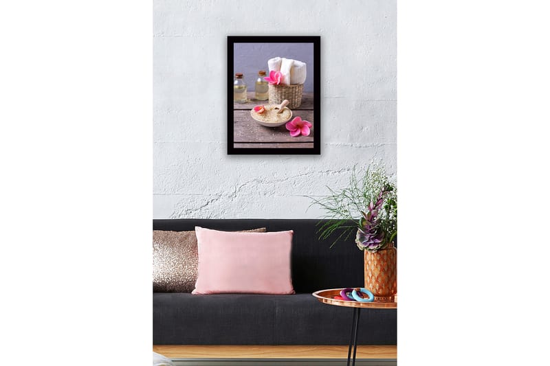 Inramad Canvastavla i trä - 41x56 cm - Avkopplande spa-arrangemang med blommor och skönhetsprodukter - Rosa / Beige / Grön - Inredning - Tavlor & konst