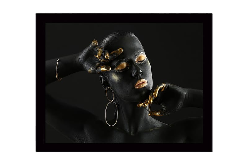 Inramad Canvastavla i trä - 41x56 cm - Elegant porträtt av en kvinna med svart kroppsmålning och guldiga detaljer - Svart / Guld - Inredning - Tavlor & konst