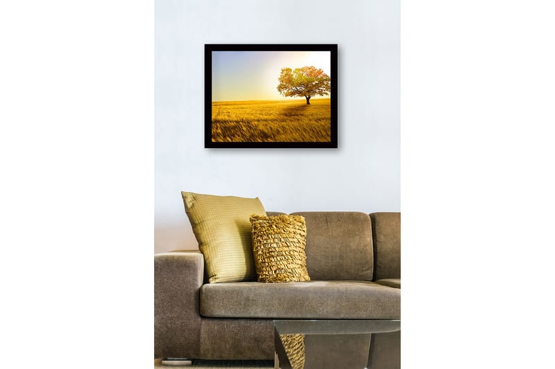 Inramad Canvastavla i trä - 41x56 cm - Ensam höstträd i ett gyllene fält - Guld / Grön / Orange - Inredning - Tavlor & konst