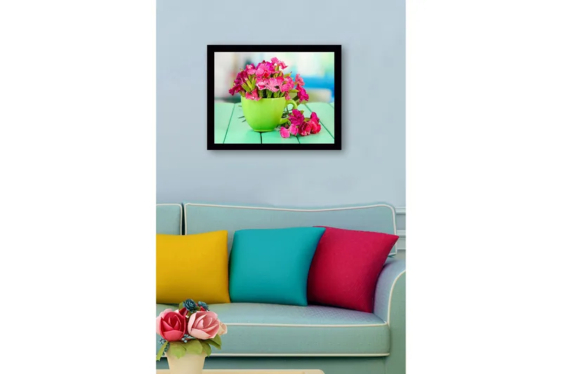 Inramad Canvastavla i trä - 41x56 cm - Färgglad bukett av blommor i en grön kopp - Grön / Rosa - Inredning - Tavlor & konst