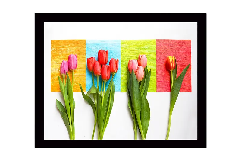 Inramad Canvastavla i trä - 41x56 cm - Färgglad bukett av tulpaner mot en livlig bakgrund, Röd / Rosa / Grön