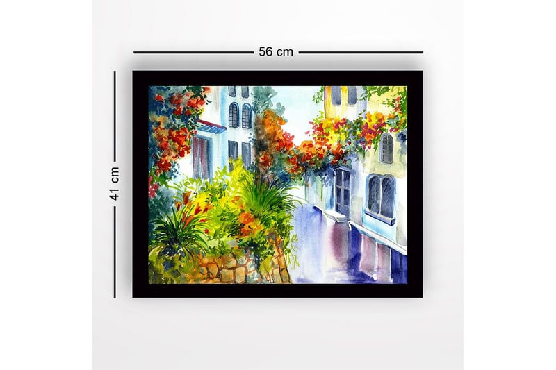 Inramad Canvastavla i trä - 41x56 cm - Färgglad gata med blommande växter och husfasader - Grön / Röd / Gul - Inredning - Tavlor & konst