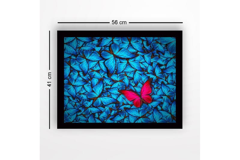 Inramad Canvastavla i trä - 41x56 cm - Färgglad samling av fjärilar med en framträdande rosa fjäril - Blå / Rosa - Inredning - Tavlor & konst