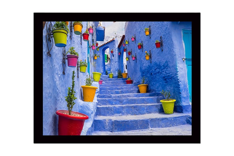 Inramad Canvastavla i trä - 41x56 cm - Färgglada krukor på en blå trappa i en pittoresk gränd - Blå / Gul / Röd - Inredning - Tavlor & konst