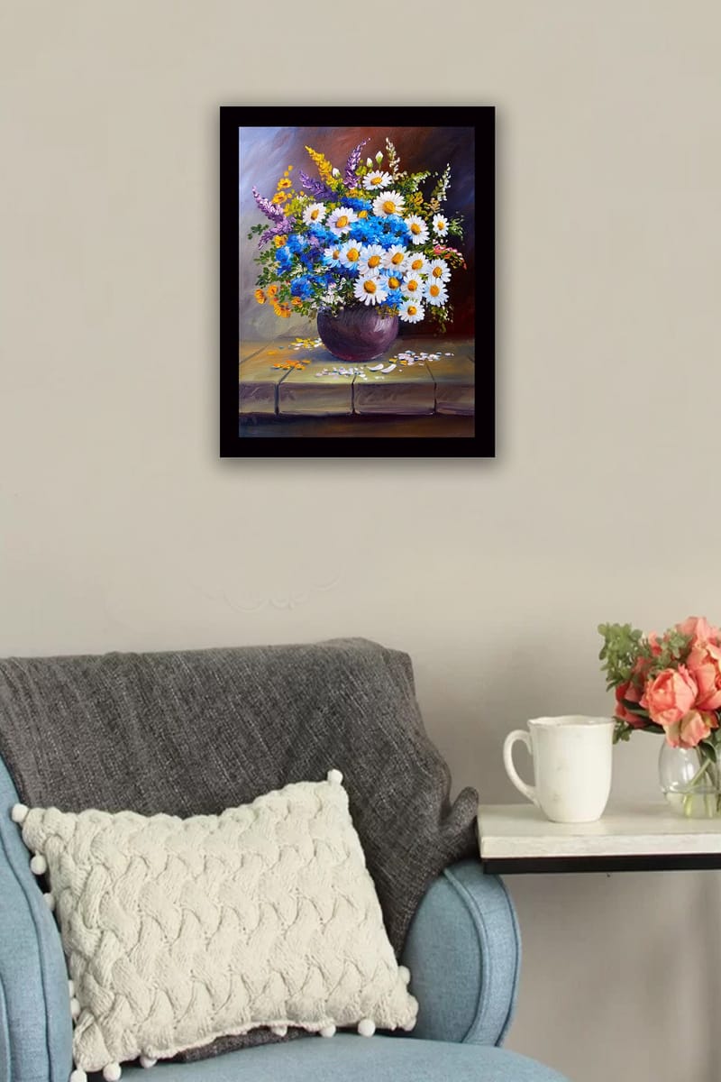 Inramad Canvastavla i trä - 41x56 cm - Färgrik bukett av blommor i en vas - Blå / Vit / Gul - Inredning - Tavlor & konst