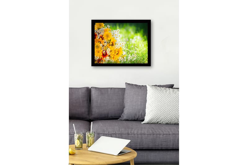 Inramad Canvastavla i trä - 41x56 cm - Färgrik bukett av blommor i gult och vitt - Gult / Vitt - Inredning - Tavlor & konst