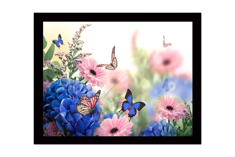 Inramad Canvastavla i trä - 41x56 cm - Färgrik samling av blommor med fjärilar i flykt - Blå / Rosa / Grön - Inredning - Tavlor & konst