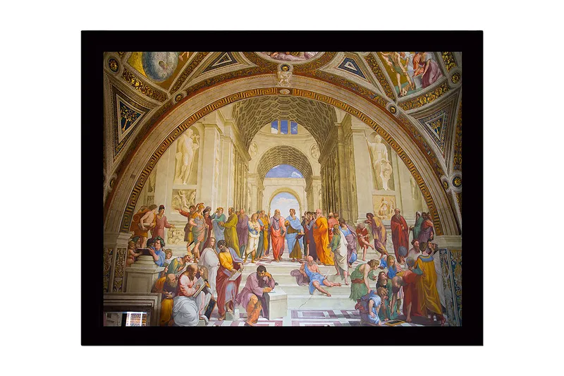 Inramad Canvastavla i trä - 41x56 cm - Filosofisk samling av tänkare i en stor arkitektonisk miljö - Blå / Beige / Röd - Inredning - Tavlor & konst