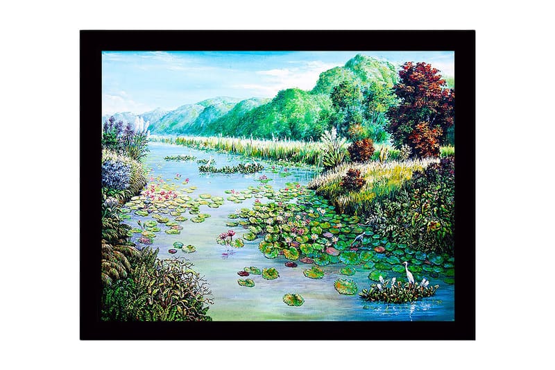 Inramad Canvastavla i trä - 41x56 cm - Fridfull sjölandskap med näckrosor och omgivande grönska, Grön / Blå / Rosa