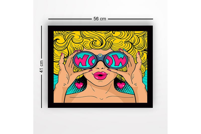 Inramad Canvastavla i trä - 41x56 cm - Glamourös kvinna med stora solglasögon och lockigt blont hår - Gul / Rosa / Turkos - Inredning - Tavlor & konst