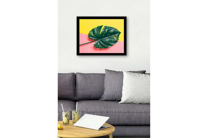 Inramad Canvastavla i trä - 41x56 cm - Grön monstera-blad mot en färgglad bakgrund - Grön / Gul / Rosa - Inredning - Tavlor & konst