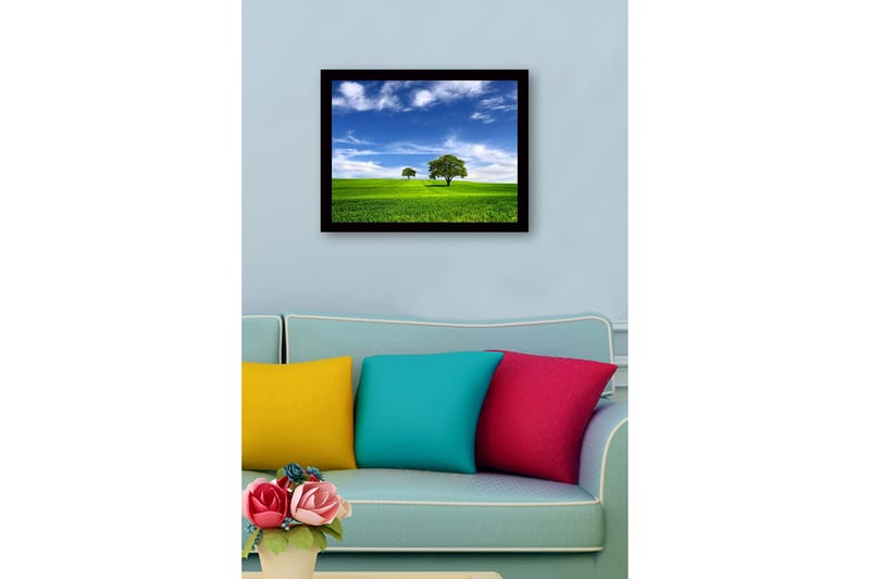Inramad Canvastavla i trä - 41x56 cm - Grönskande landskap med två träd under en blå himmel - Grön / Blå - Inredning - Tavlor & konst