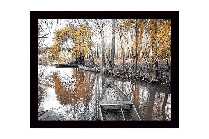 Inramad Canvastavla i trä - 41x56 cm - Höstlandskap med en båt vid en spegelblanka sjö - Guld / Grå / Svart - Inredning - Tavlor & konst