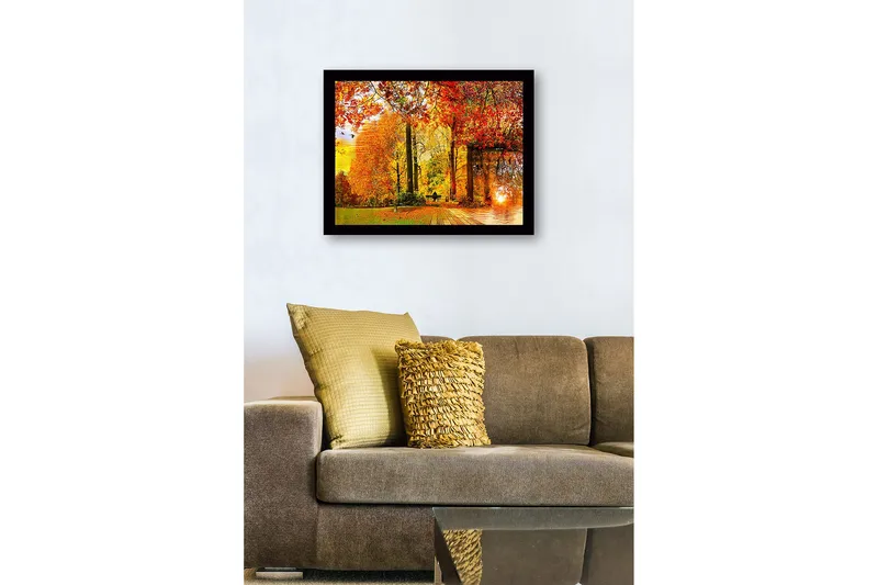 Inramad Canvastavla i trä - 41x56 cm - Höstlandskap med färgglada träd och en solnedgång vid en sjö - Orange / Röd / Gul - Inredning - Tavlor & konst