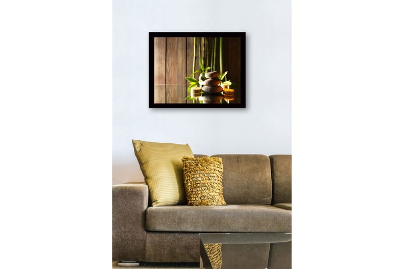 Inramad Canvastavla i trä - 41x56 cm - Harmonisk sammansättning av stenar och bambu med ljuslyktor - Grå / Grön / Beige - Inredning - Tavlor & konst