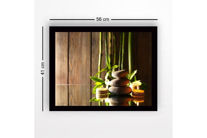 Inramad Canvastavla i trä - 41x56 cm - Harmonisk sammansättning av stenar och bambu med ljuslyktor - Grå / Grön / Beige - Inredning - Tavlor & konst