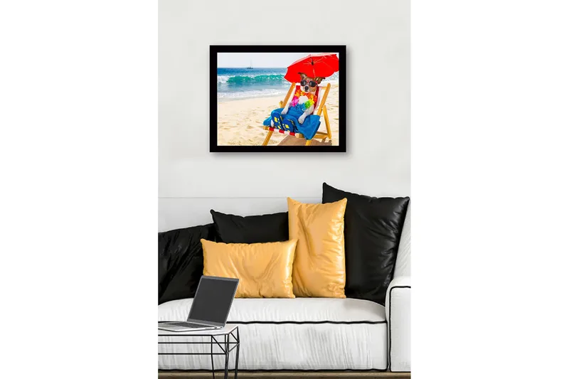 Inramad Canvastavla i trä - 41x56 cm - Hund som kopplar av på stranden i solstol med solglasögon och parasoll - Röd / Blå / Gul - Inredning - Tavlor & konst