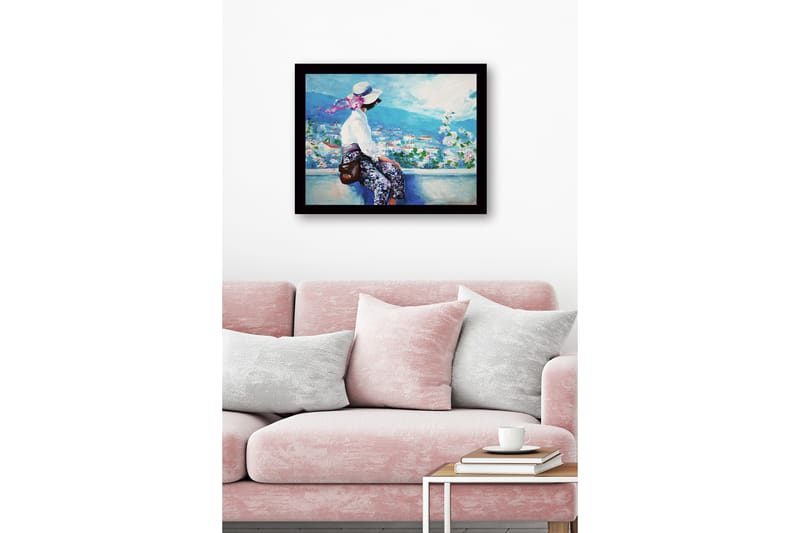 Inramad Canvastavla i trä - 41x56 cm - Kvinna i elegant klädsel som sitter vid en blomstrande balkong med utsikt över landskapet - Blå / Vit / Grön - Inredning - Tavlor & konst