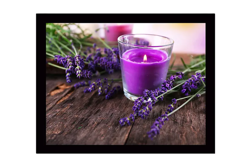 Inramad Canvastavla i trä - 41x56 cm - Lila doftljus omgiven av lavendelblommor - Lila / Grön / Brun - Inredning - Tavlor & konst