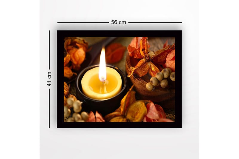 Inramad Canvastavla i trä - 41x56 cm - Ljuslykta omgiven av torkade blommor och frukter - Guld / Orange / Brun - Inredning - Tavlor & konst