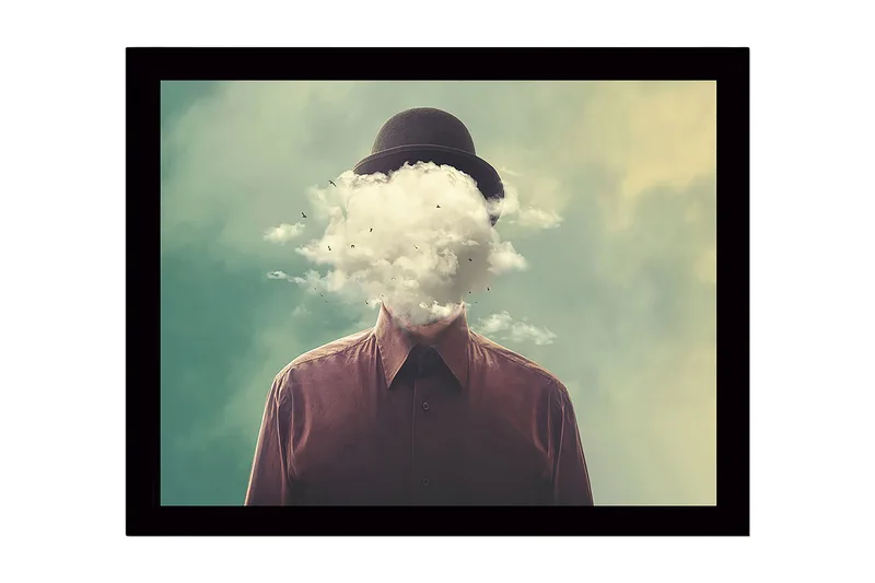 Inramad Canvastavla i trä - 41x56 cm - Människa med en molnig huvudet som svävar över en drömlik bakgrund - Grön / Brun / Vit - Inredning - Tavlor & konst