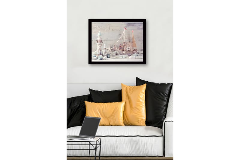 Inramad Canvastavla i trä - 41x56 cm - Maritim stillhet med en båt och fyrar i fokus - Ljusblå / Vit / Beige - Inredning - Tavlor & konst