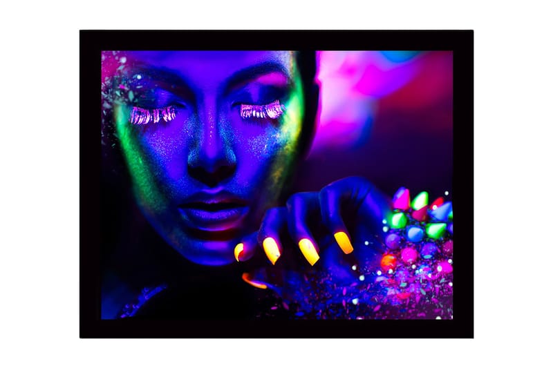 Inramad Canvastavla i trä - 41x56 cm - Neonfärgad porträtt av en kvinna med glittrande detaljer - Lila / Grön / Gul - Inredning - Tavlor & konst