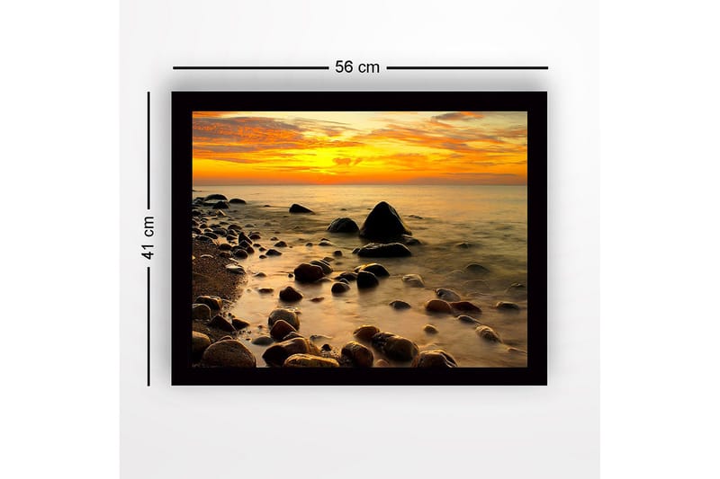 Inramad Canvastavla i trä - 41x56 cm - Solnedgång över en klippig strand med stilla vatten - Orange / Mörkgrå / Guld - Inredning - Tavlor & konst
