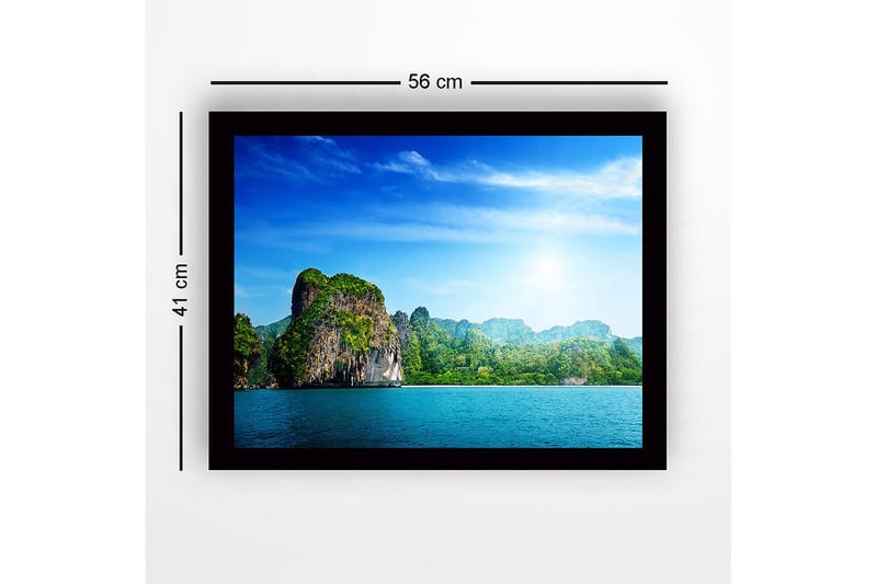 Inramad Canvastavla i trä - 41x56 cm - Storslagen kustlinje med klippformationer och grönskande vegetation - Blå / Grön / Vit - Inredning - Tavlor & konst