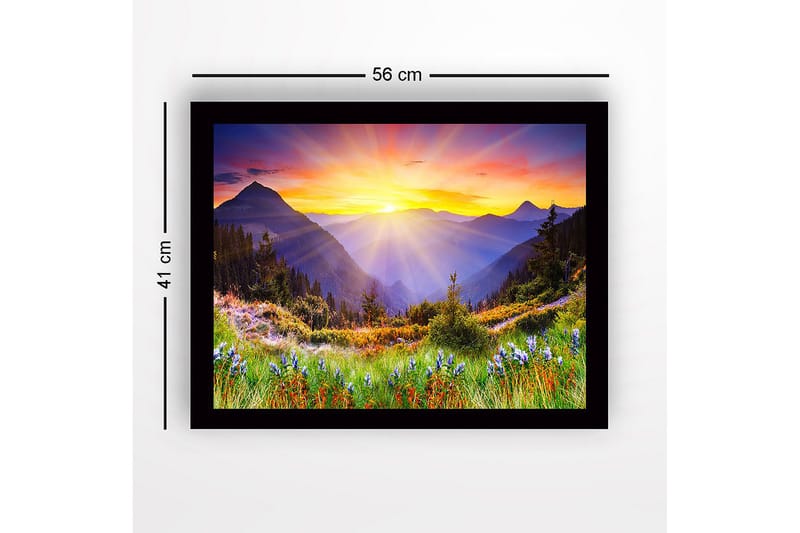 Inramad Canvastavla i trä - 41x56 cm - Storslagen soluppgång över berg och dalar - Guld / Lila / Grön - Inredning - Tavlor & konst